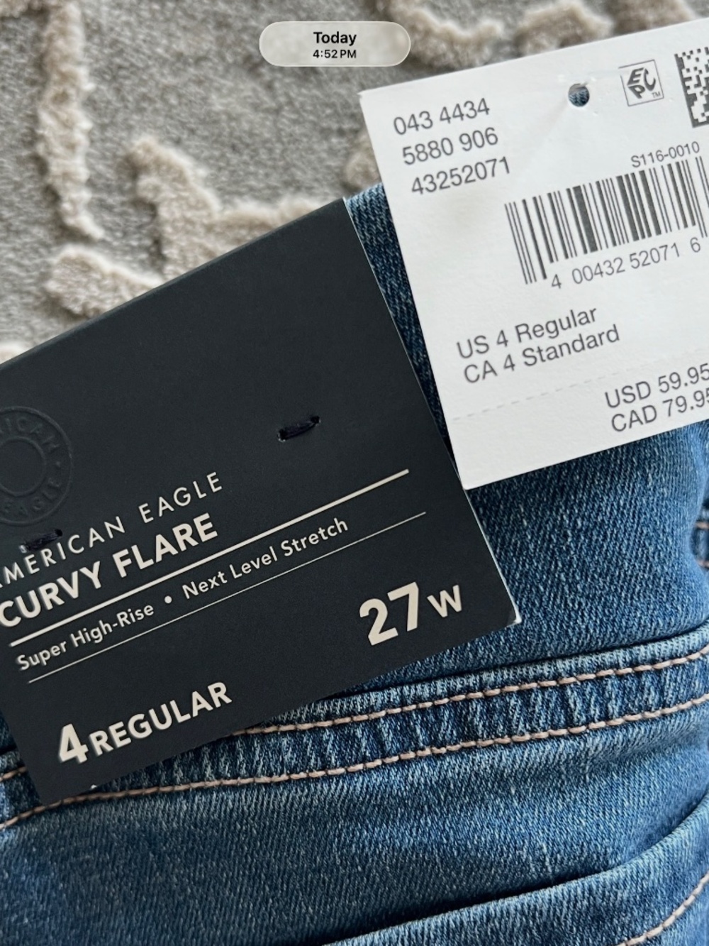NWT Super high rise American Eagle Curvy Flare jeans Size 4 regular - Picture 3 of 3